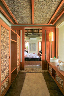 Den Pasar Nasog Beachfront Villa