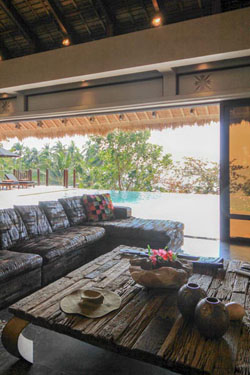 Den Pasar Nasog Beachfront Villa