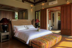 Den Pasar Nasog Beachfront Villa