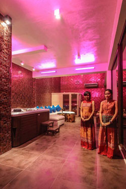 Den Pasar Nasog Beachfront Villa