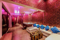 Den Pasar Nasog Beachfront Villa