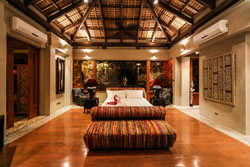 Den Pasar Nasog Beachfront Villa