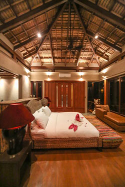 Den Pasar Nasog Beachfront Villa