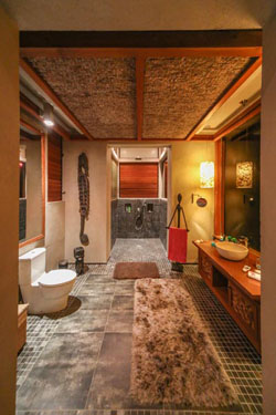 Den Pasar Nasog Beachfront Villa