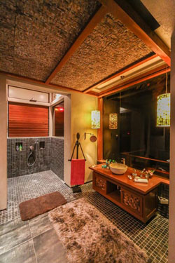 Den Pasar Nasog Beachfront Villa