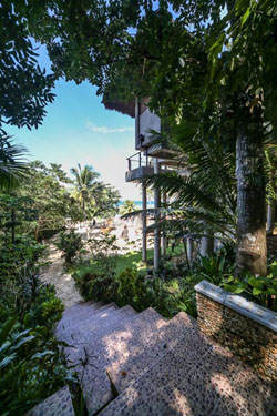 Den Pasar Nasog Beachfront Villa