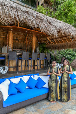 Den Pasar Nasog Beachfront Villa