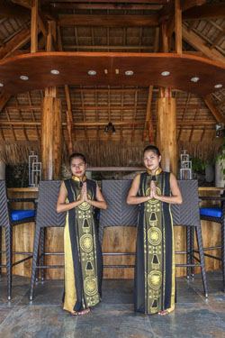 Den Pasar Nasog Beachfront Villa