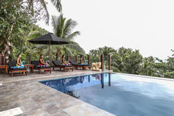 Den Pasar Nasog Beachfront Villa