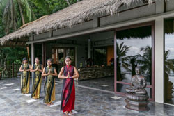 Den Pasar Nasog Beachfront Villa