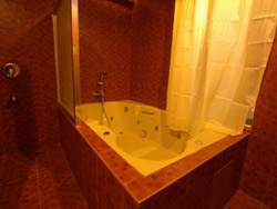 Icon Hotel Macapagal