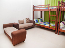 Rooms 498 Hostel