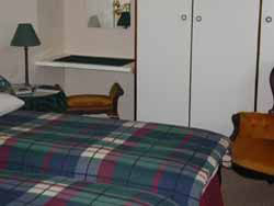 Claus Inn