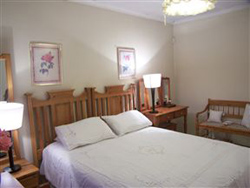 Africa Hide Away Guest Cottage