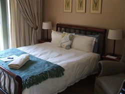 Fin And Feather Guesthouse