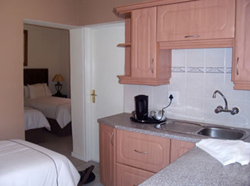 Fly Inn Lodge