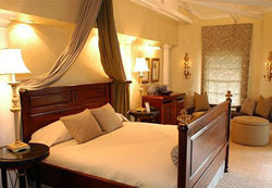 Blue Mountain Luxury Lodge