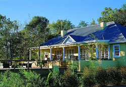 Blue Mountain Luxury Lodge