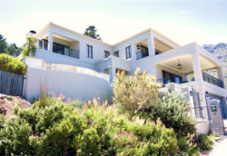 Modern Mediterranean Stunner