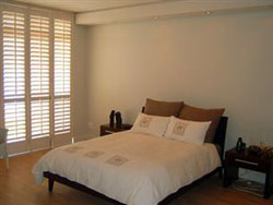 Live on the Waters Edge