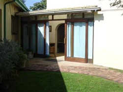 Emerald Backpackers