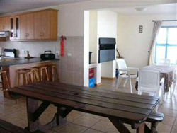 10 Kingfisher Street