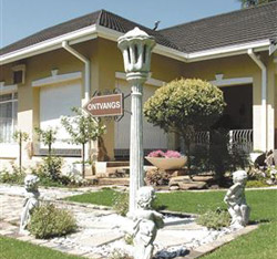 Longtom Farm Guest House