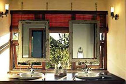 Buffalo Ridge Safari Lodge