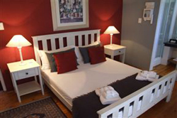 3 Colours Blue Guest House