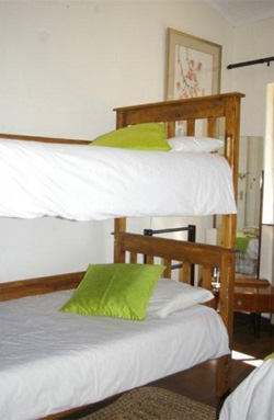 Funky Monkeys Backpackers Lodge