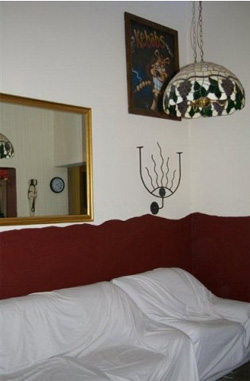 Funky Monkeys Backpackers Lodge