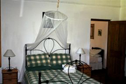 Almondbury Guest Farm