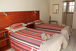 Acorn And Summit Guesthouse