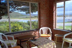 Waters Edge Holiday House