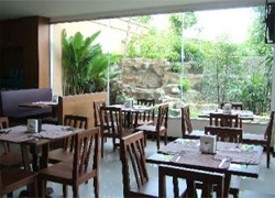 Oasis Hotel