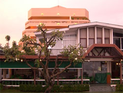 Sailom Hotel