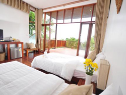 AmaresA Chill House and Skybar