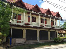 Echo Beach Backpackers