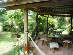 Jamin Bar Guest House