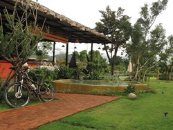 Kirina Retro House Pai